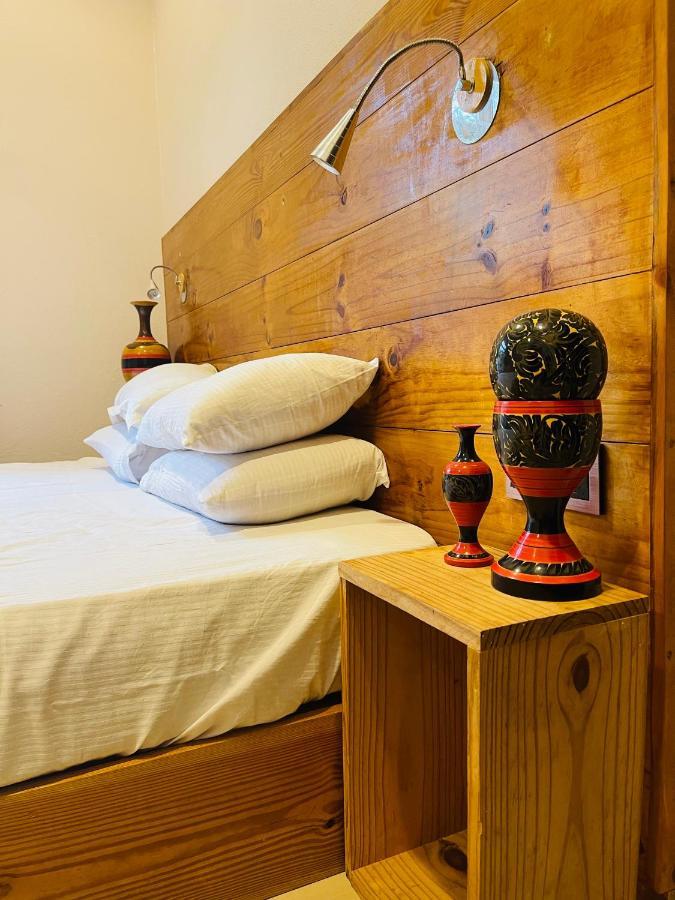 Orimas Retreat Hotel Thulusdhoo Ngoại thất bức ảnh