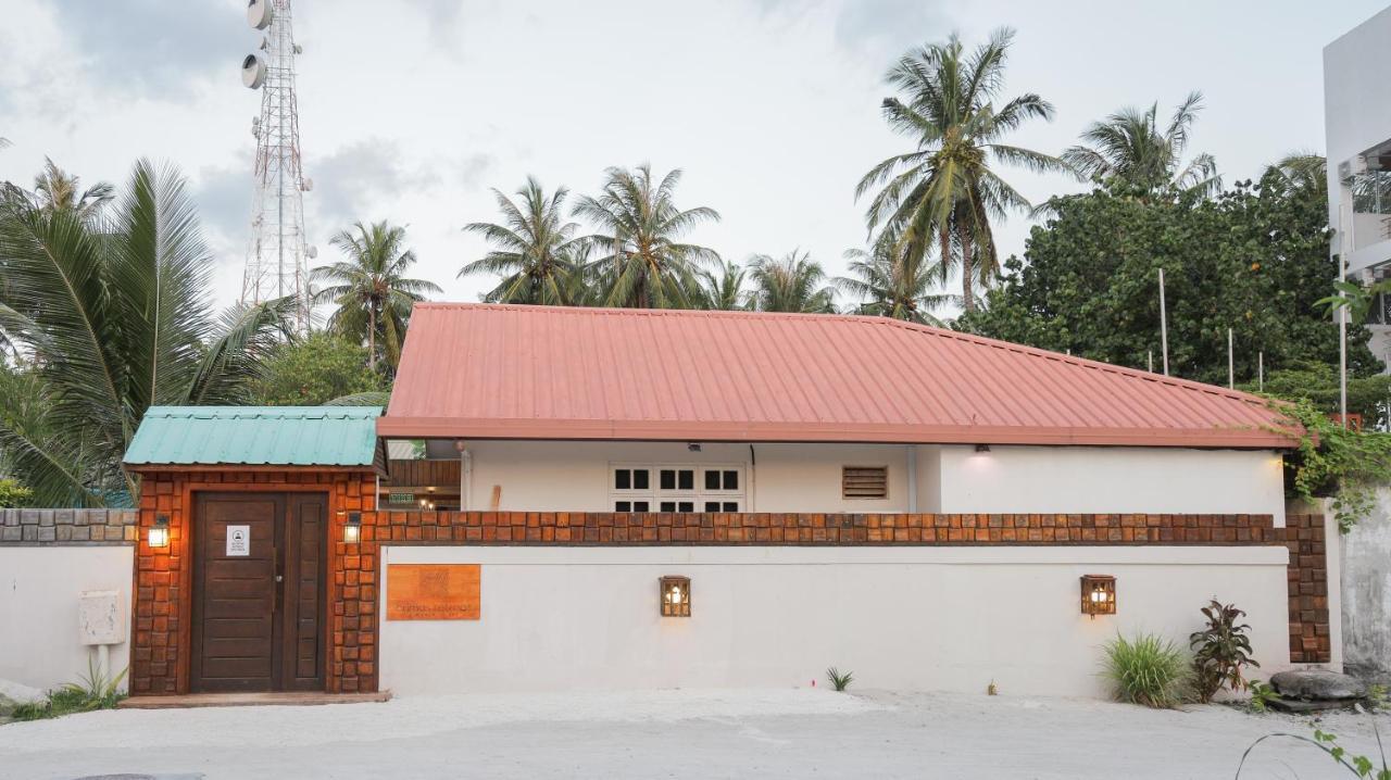 Orimas Retreat Hotel Thulusdhoo Ngoại thất bức ảnh
