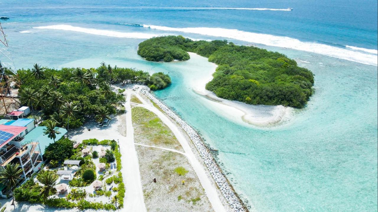 Orimas Retreat Hotel Thulusdhoo Ngoại thất bức ảnh